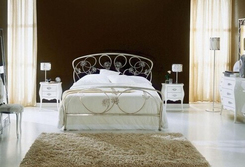 The wrought iron beds GLICINE