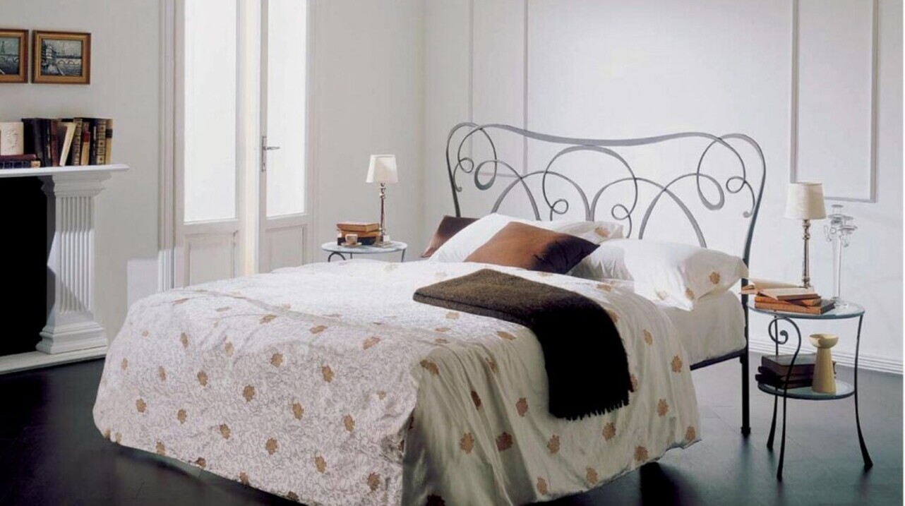 The wrought iron beds ALTEA